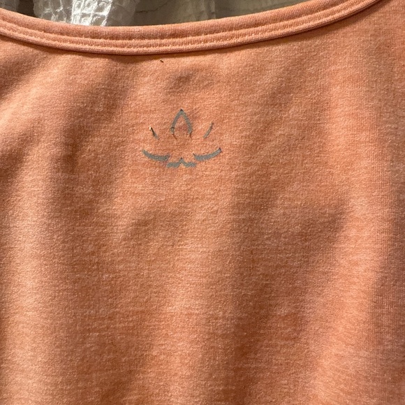 Matching Beyond Yoga yoga leggings and matching bra - Picture 6 of 7